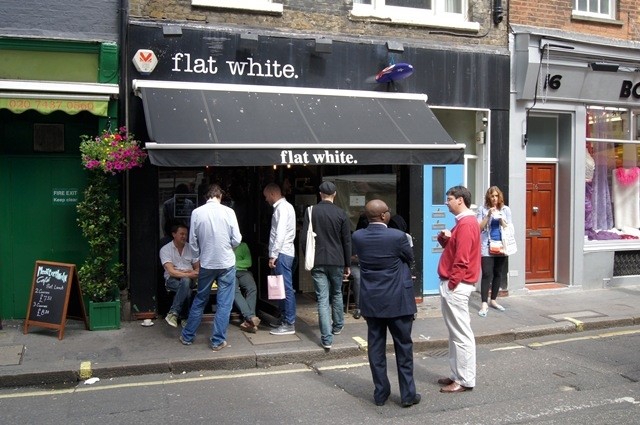 фото кофейни флэт уайт в Лондоне